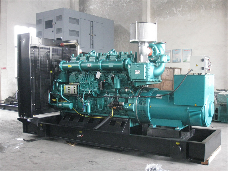 都兰200KW 柴油发电机的油耗是多少？
