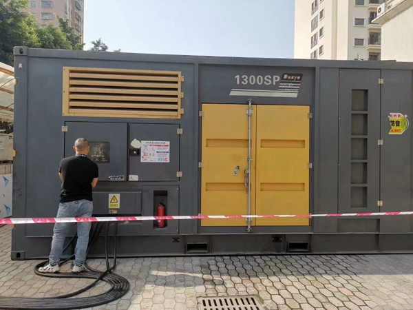 都兰500KW发电机组冬季应该配多大的启动电瓶？