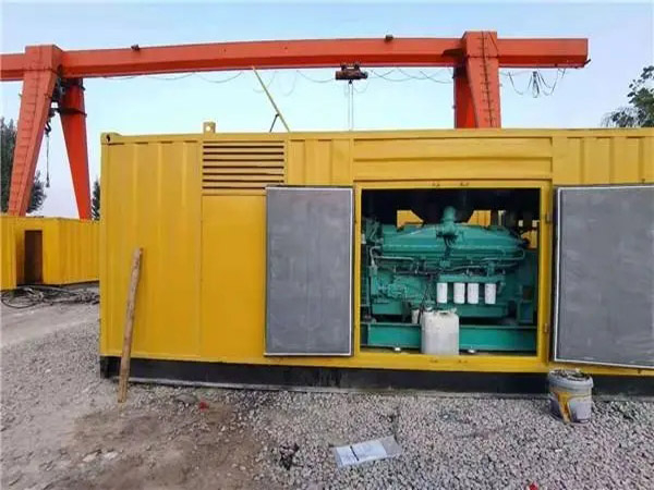 都兰冬季低温环境下，500KW发电机组应该选择什么类型的启动电瓶？